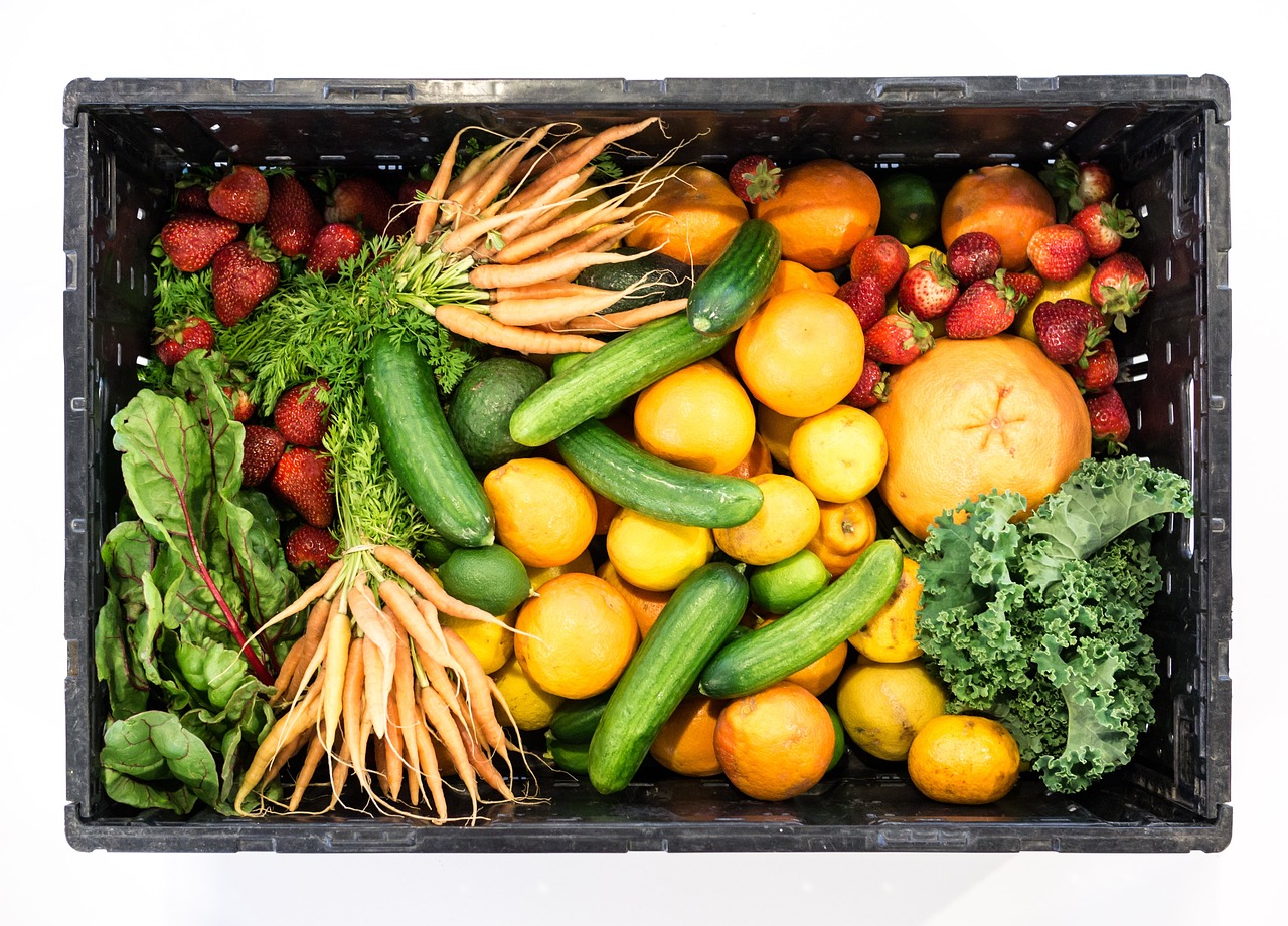 fruit, vegetables, box-924937.jpg